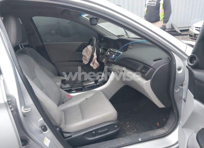 Photo 5 of 2013 Honda Accord EX-L (VIN 1HGCR2F88DA074182)