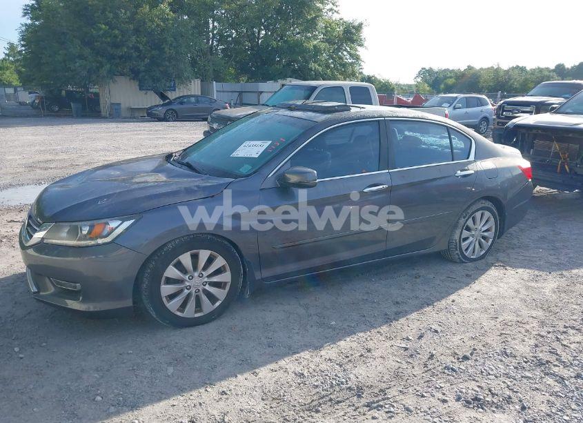 Photo 2 of 2013 Honda Accord EX-L (VIN 1HGCR2F88DA091418)
