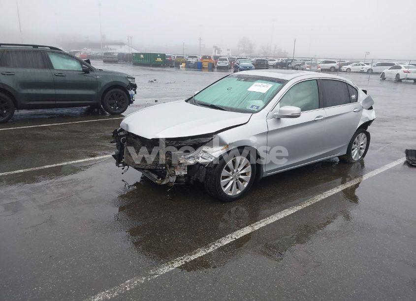 Photo 2 of 2013 Honda Accord EX-L (VIN 1HGCR2F88DA120481)