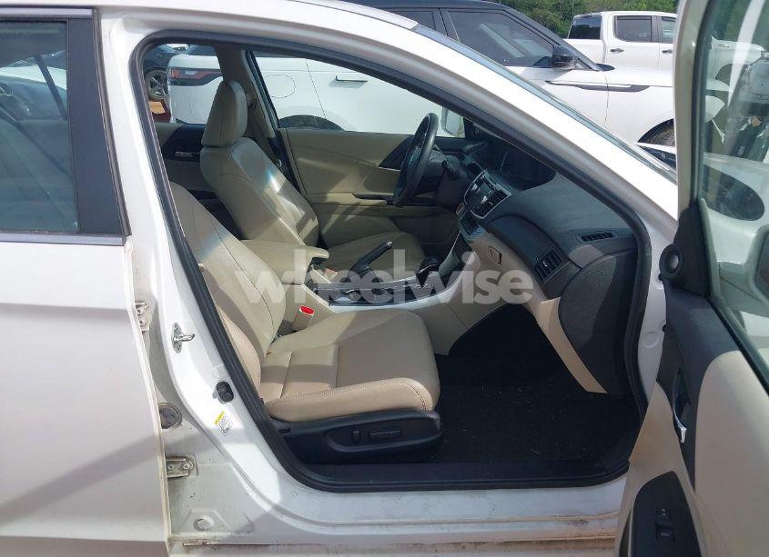 Photo 5 of 2013 Honda Accord EX-L (VIN 1HGCR2F88DA125809)