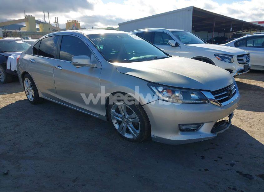 2013 Honda Accord EX-L (VIN 1HGCR2F88DA145770) main photo
