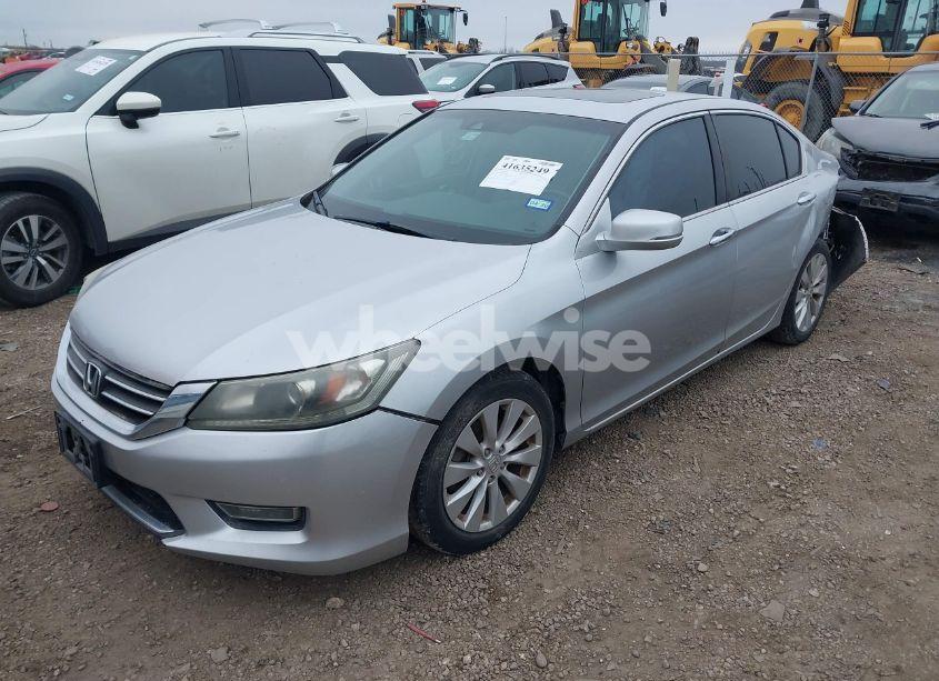 Photo 2 of 2013 Honda Accord EX-L (VIN 1HGCR2F88DA147132)