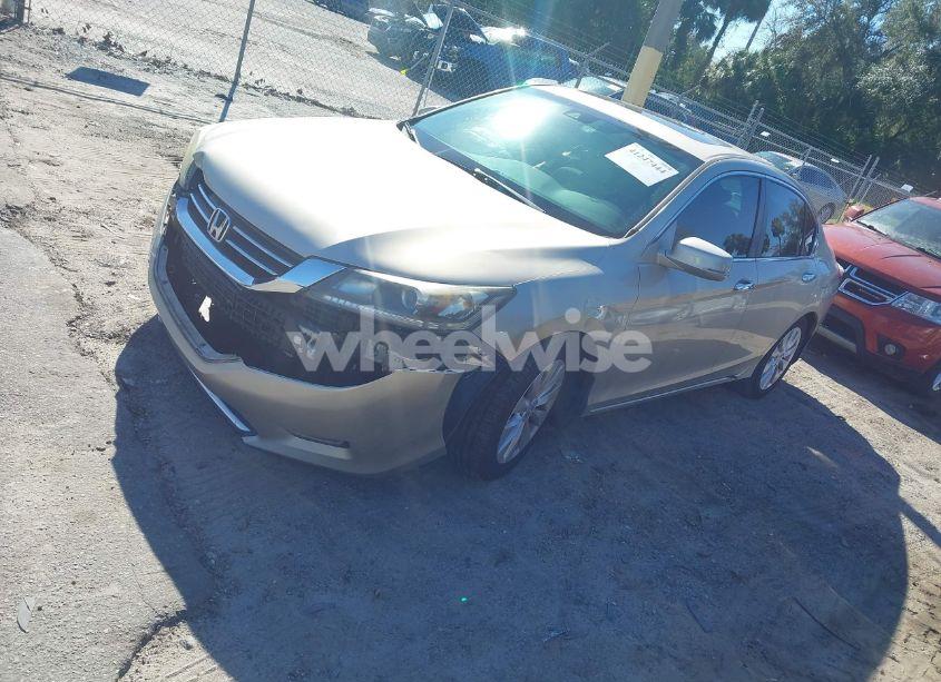 Photo 2 of 2013 Honda Accord EX-L (VIN 1HGCR2F88DA237932)