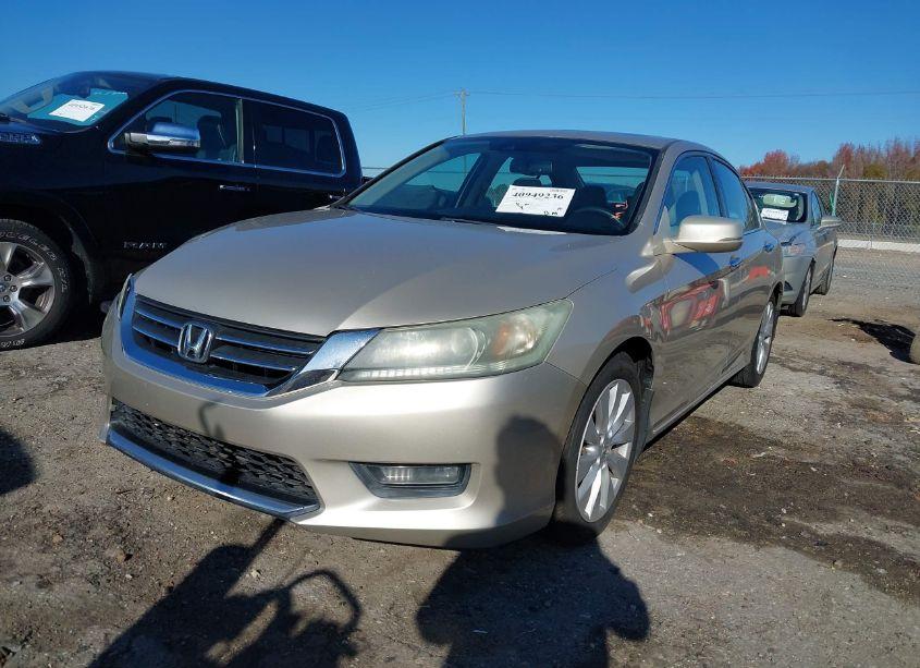Photo 2 of 2014 Honda Accord EX-L (VIN 1HGCR2F88EA051471)