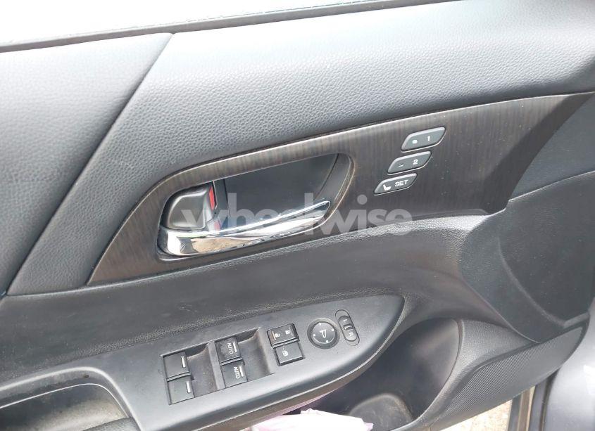 Photo 19 of 2014 Honda Accord EX-L (VIN 1HGCR2F88EA111023)