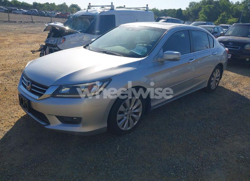 Photo 2 of 2014 Honda Accord EX-L (VIN 1HGCR2F88EA116478)