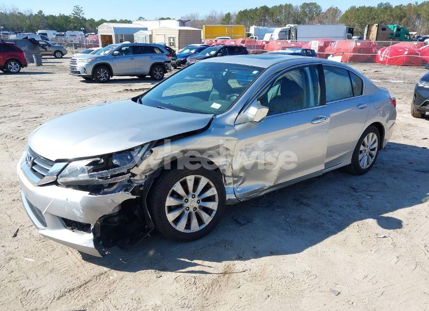 Photo 2 of 2014 Honda Accord EX-L (VIN 1HGCR2F88EA132177)
