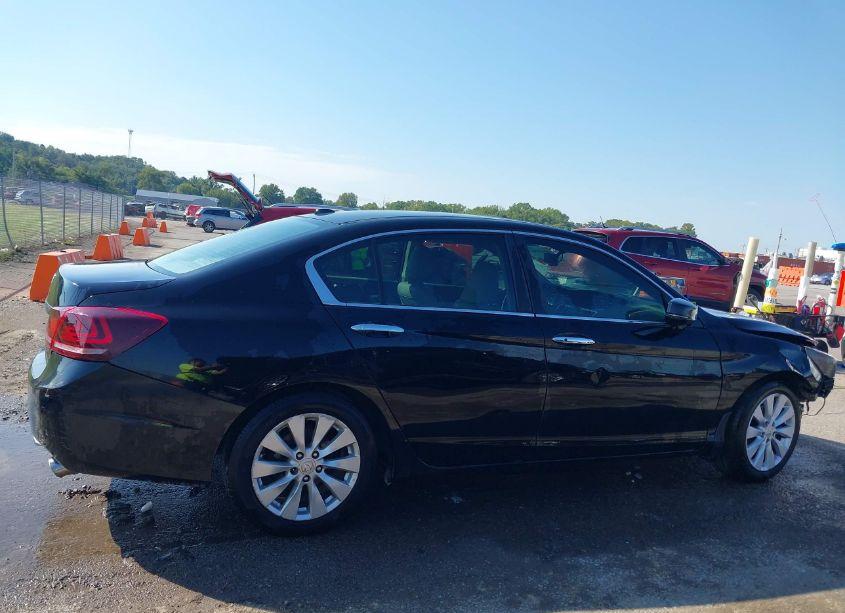 Photo 13 of 2015 Honda Accord EX-L (VIN 1HGCR2F88FA002594)