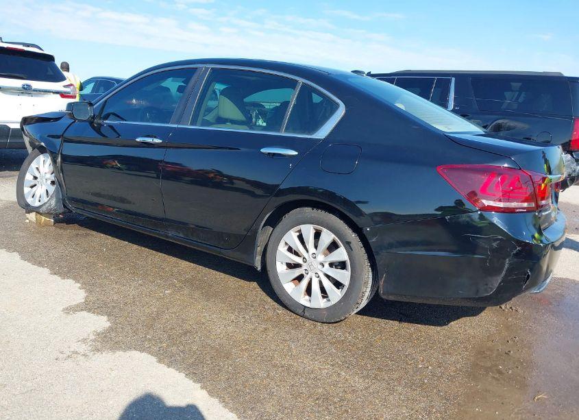 Photo 3 of 2015 Honda Accord EX-L (VIN 1HGCR2F88FA002594)