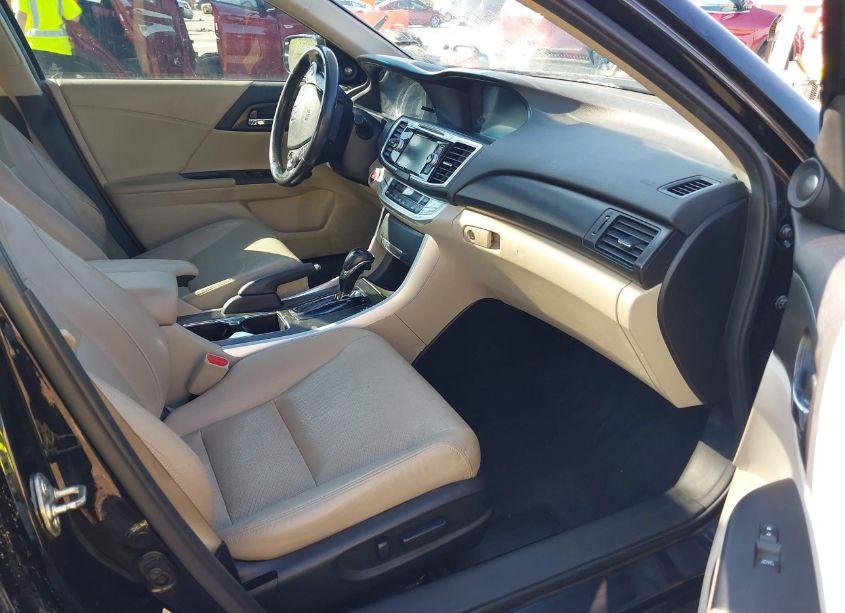 Photo 5 of 2015 Honda Accord EX-L (VIN 1HGCR2F88FA002594)