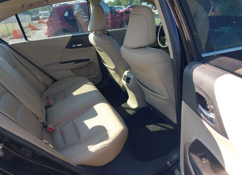 Photo 8 of 2015 Honda Accord EX-L (VIN 1HGCR2F88FA002594)