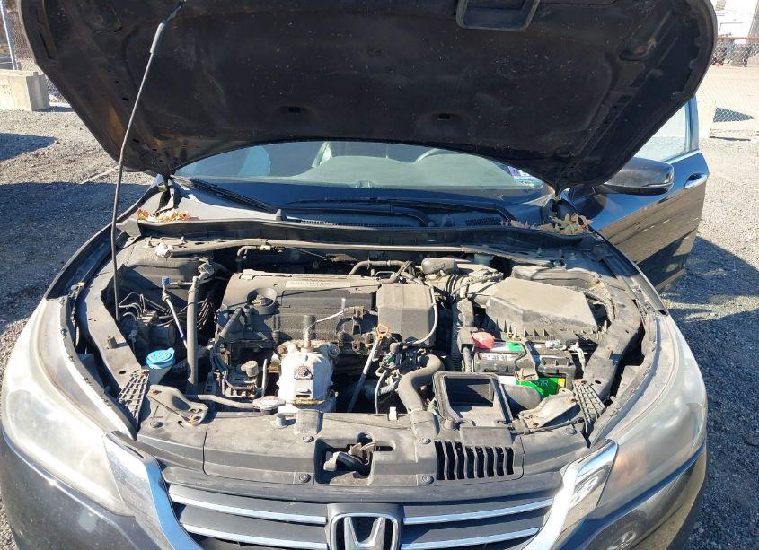 Photo 10 of 2015 Honda Accord EX-L (VIN 1HGCR2F88FA008797)