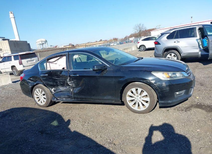 Photo 13 of 2015 Honda Accord EX-L (VIN 1HGCR2F88FA008797)