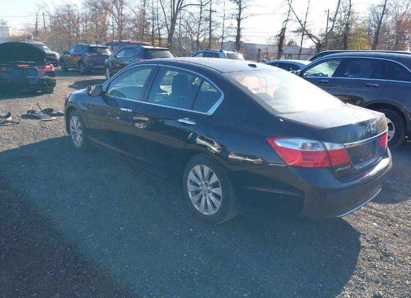 Photo 3 of 2015 Honda Accord EX-L (VIN 1HGCR2F88FA008797)