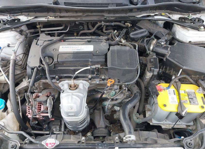 Photo 10 of 2015 Honda Accord EX-L (VIN 1HGCR2F88FA054615)