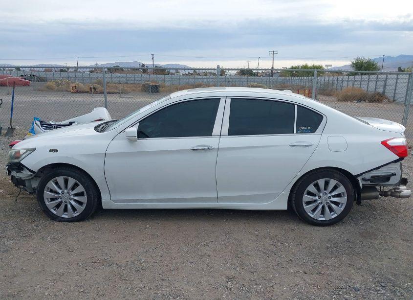 Photo 15 of 2015 Honda Accord EX-L (VIN 1HGCR2F88FA054615)