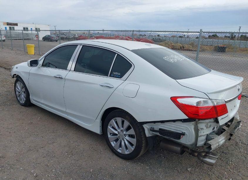 Photo 3 of 2015 Honda Accord EX-L (VIN 1HGCR2F88FA054615)