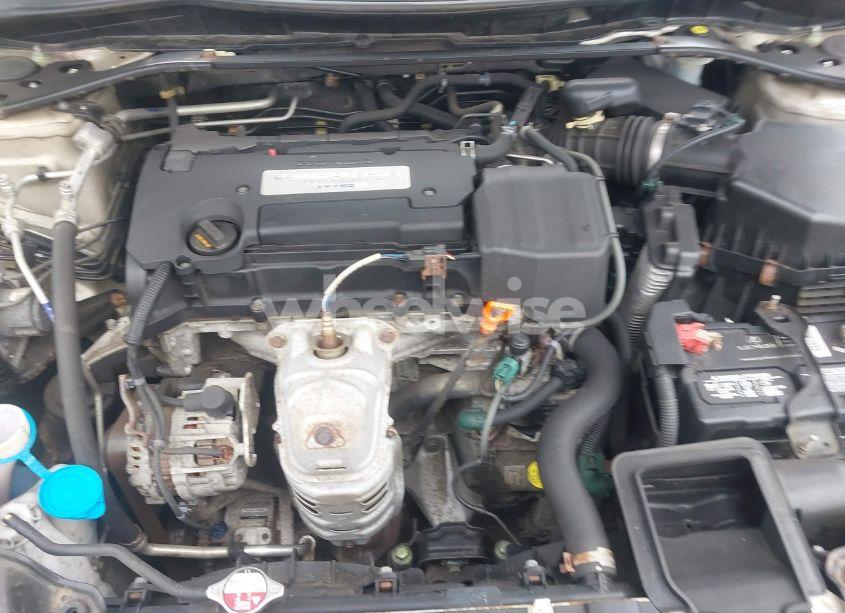 Photo 10 of 2015 Honda Accord EX-L (VIN 1HGCR2F88FA076288)