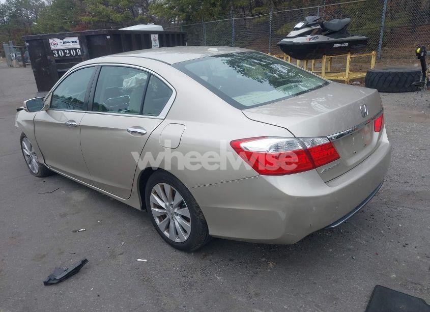 Photo 3 of 2015 Honda Accord EX-L (VIN 1HGCR2F88FA076288)