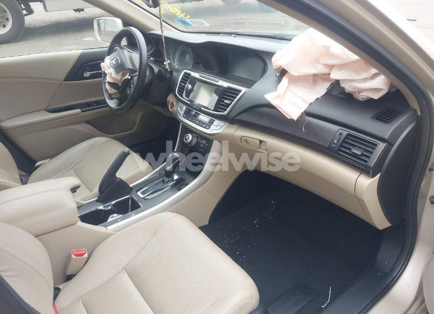 Photo 5 of 2015 Honda Accord EX-L (VIN 1HGCR2F88FA076288)