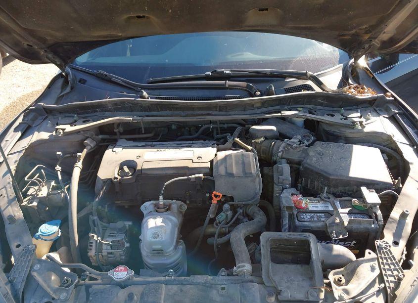 Photo 10 of 2015 Honda Accord EX-L (VIN 1HGCR2F88FA114845)