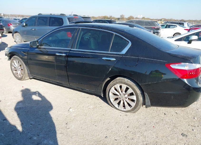 Photo 3 of 2015 Honda Accord EX-L (VIN 1HGCR2F88FA114845)