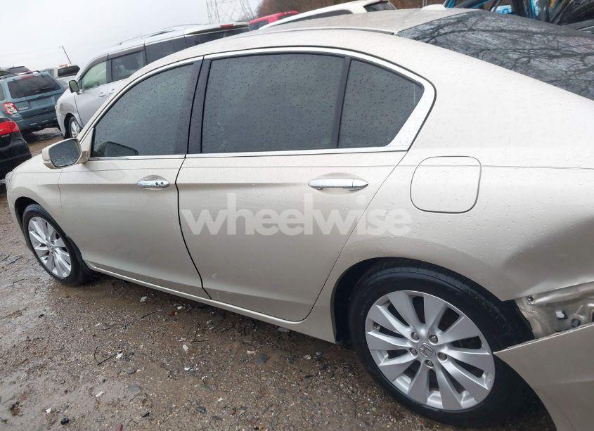 Photo 13 of 2015 Honda Accord EX-L (VIN 1HGCR2F88FA180330)