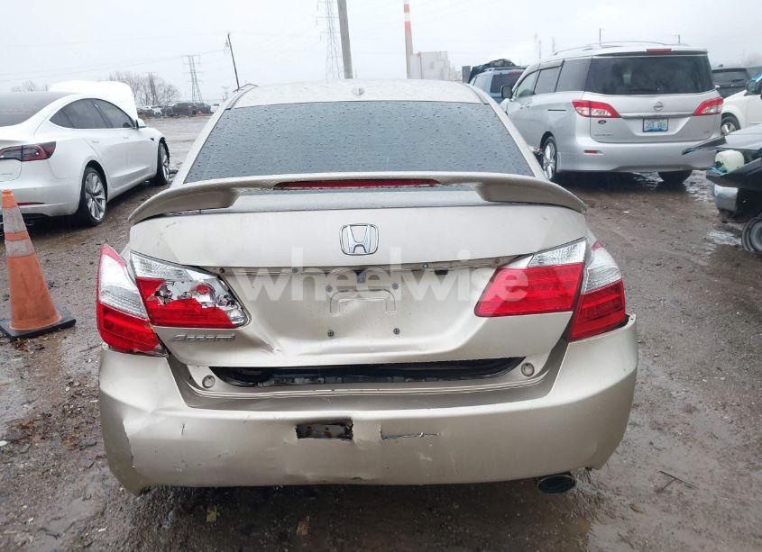 Photo 15 of 2015 Honda Accord EX-L (VIN 1HGCR2F88FA180330)