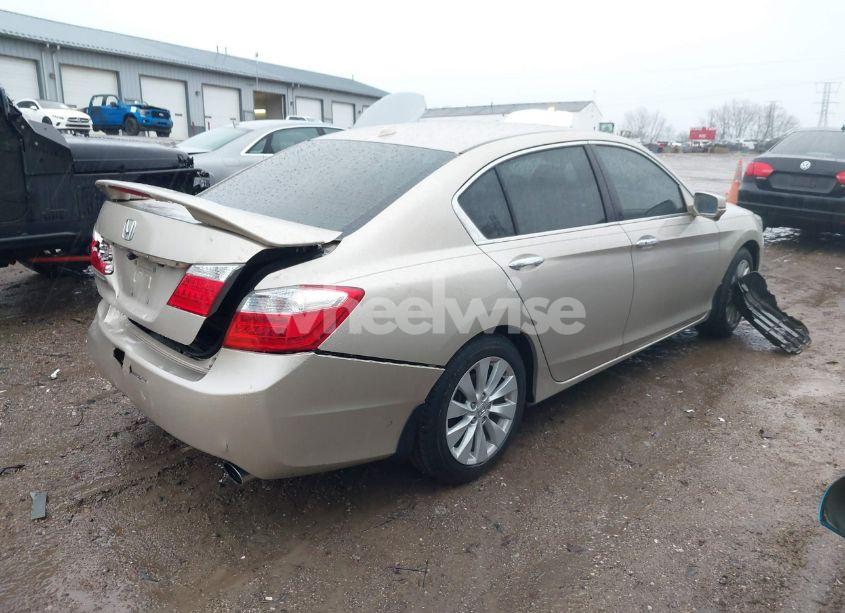 Photo 4 of 2015 Honda Accord EX-L (VIN 1HGCR2F88FA180330)