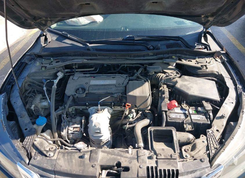 Photo 10 of 2015 Honda Accord EX-L (VIN 1HGCR2F88FA242437)