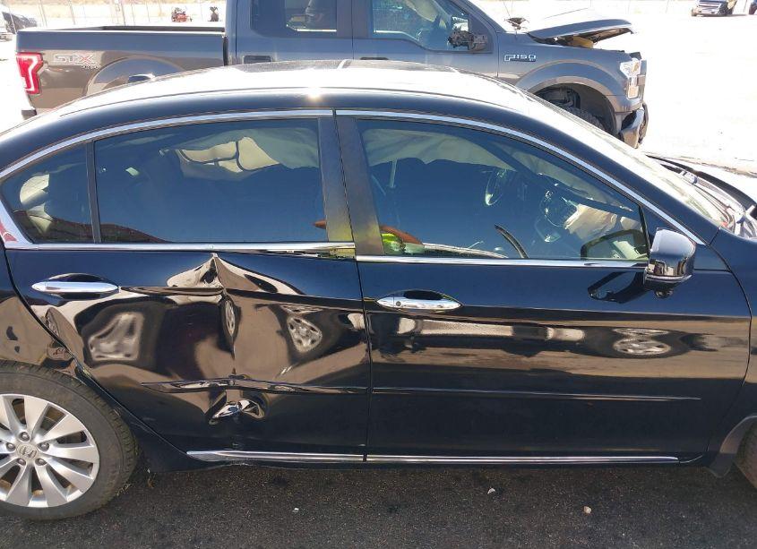 Photo 13 of 2015 Honda Accord EX-L (VIN 1HGCR2F88FA242437)