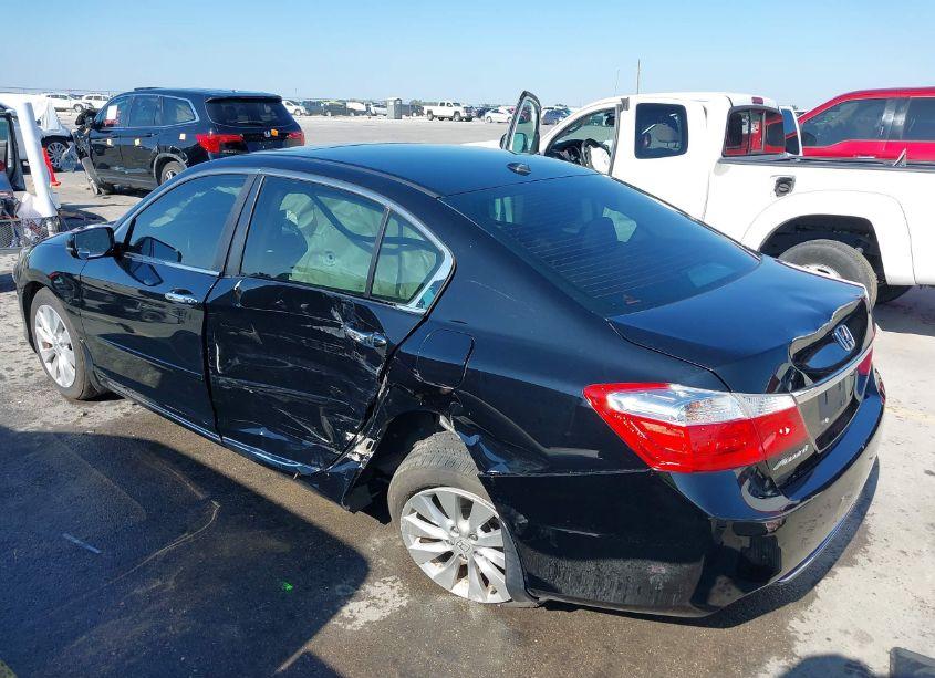 Photo 3 of 2015 Honda Accord EX-L (VIN 1HGCR2F88FA242437)