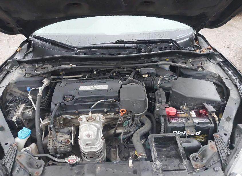 Photo 10 of 2015 Honda Accord EX-L (VIN 1HGCR2F88FA274532)