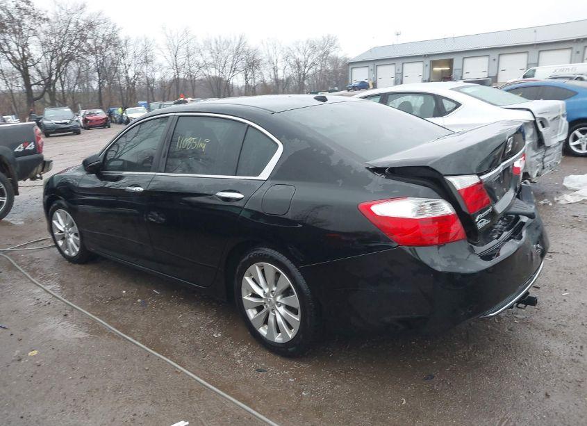 Photo 3 of 2015 Honda Accord EX-L (VIN 1HGCR2F88FA274532)