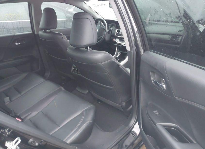 Photo 8 of 2015 Honda Accord EX-L (VIN 1HGCR2F88FA274532)