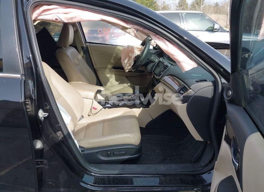 Photo 5 of 2016 Honda Accord EX-L (VIN 1HGCR2F88GA103510)