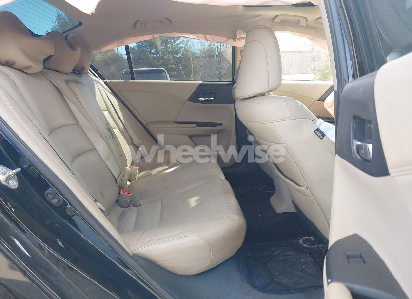 Photo 8 of 2016 Honda Accord EX-L (VIN 1HGCR2F88GA103510)