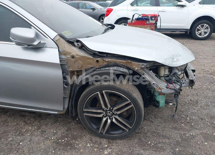 Photo 19 of 2016 Honda Accord EX-L (VIN 1HGCR2F88GA175226)