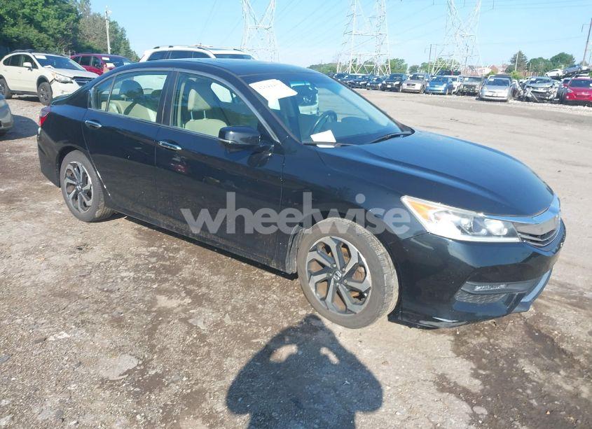 2017 Honda Accord EX-L (VIN 1HGCR2F88HA084152) main photo