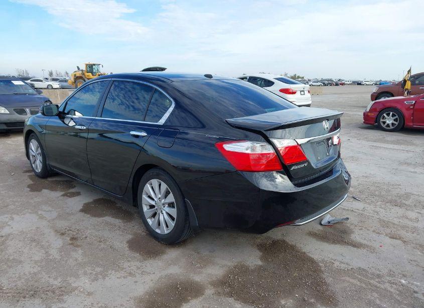 Photo 3 of 2013 Honda Accord EX-L (VIN 1HGCR2F89DA184786)