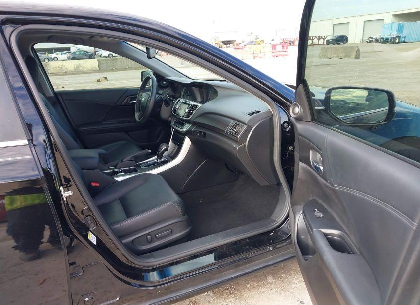 Photo 5 of 2013 Honda Accord EX-L (VIN 1HGCR2F89DA184786)
