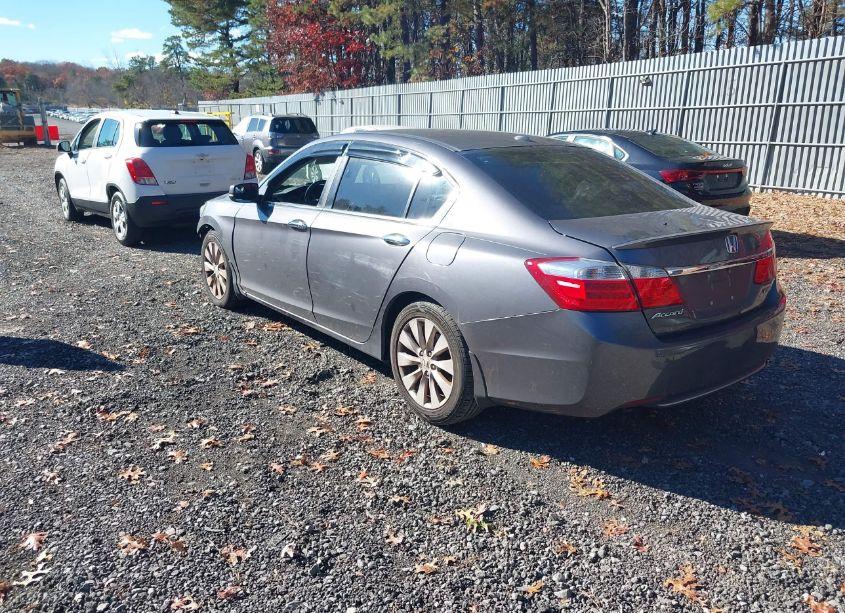 Photo 3 of 2014 Honda Accord EX-L (VIN 1HGCR2F89EA075276)