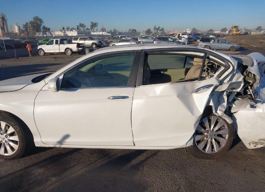 Photo 14 of 2014 Honda Accord EX-L (VIN 1HGCR2F89EA105957)