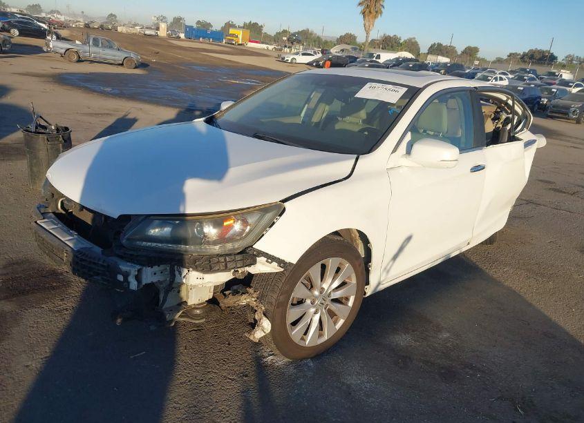 Photo 2 of 2014 Honda Accord EX-L (VIN 1HGCR2F89EA105957)