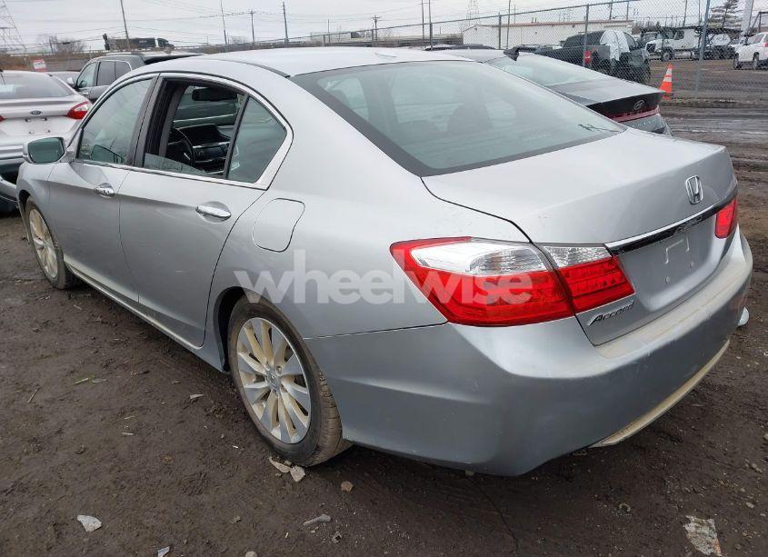 Photo 3 of 2014 Honda Accord EX-L (VIN 1HGCR2F89EA253512)