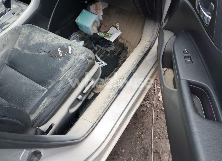 Photo 5 of 2014 Honda Accord EX-L (VIN 1HGCR2F89EA253512)