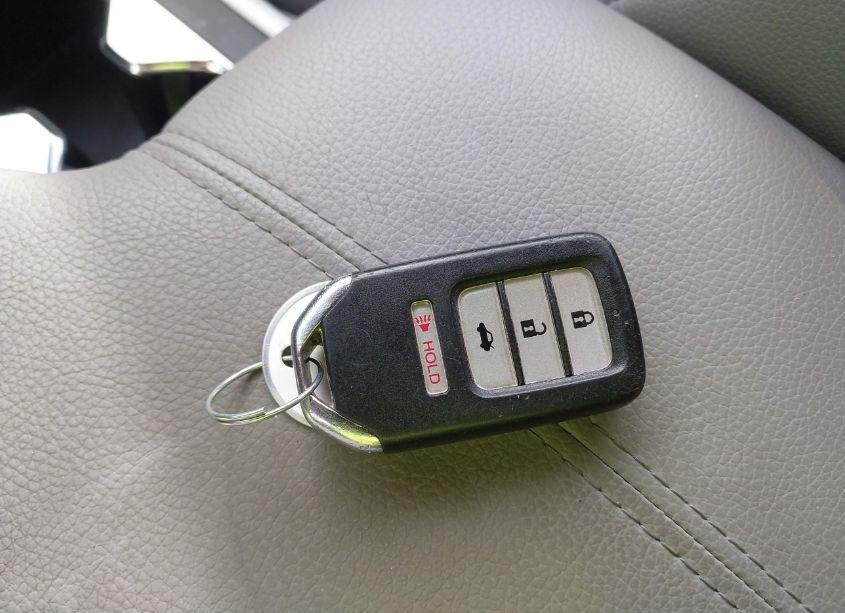 Photo 11 of 2015 Honda Accord EX-L (VIN 1HGCR2F89FA043073)