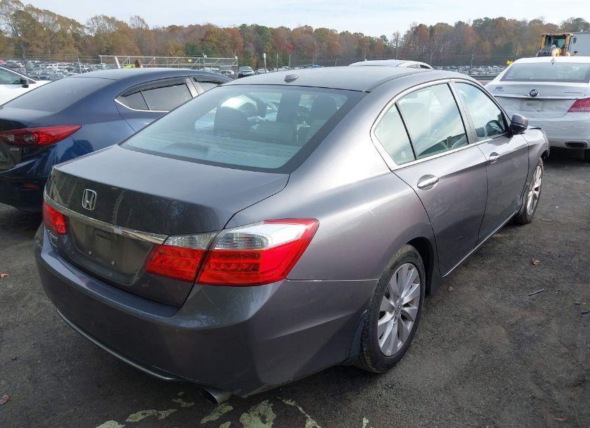 Photo 4 of 2015 Honda Accord EX-L (VIN 1HGCR2F89FA043073)