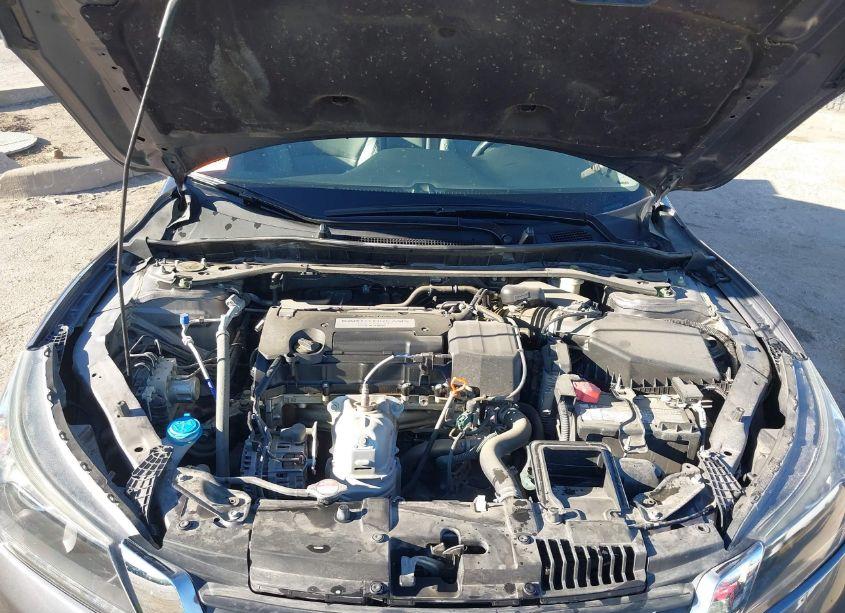 Photo 10 of 2015 Honda Accord EX-L (VIN 1HGCR2F89FA092256)