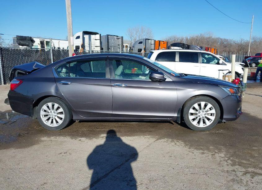 Photo 13 of 2015 Honda Accord EX-L (VIN 1HGCR2F89FA092256)